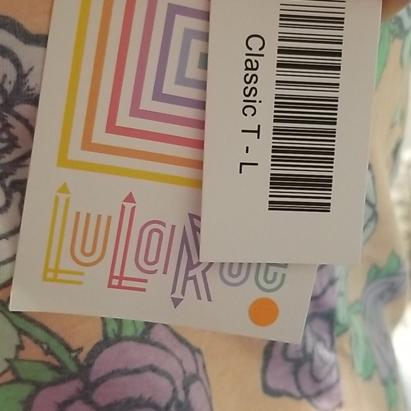 Lularoe classic t size large - Picture 3 of 5